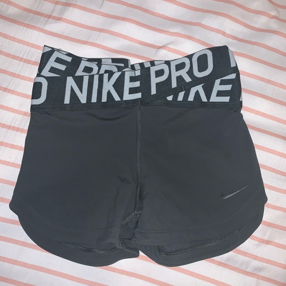 NIKE PROS